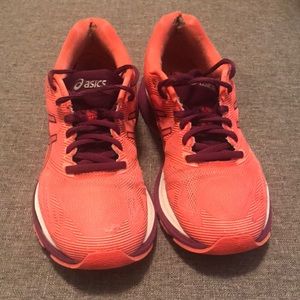 ASICS nimbus 19 running shoes, size 8 medium